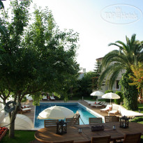 Parla Viens Suites Бассейн