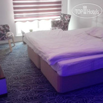 Zeus Suit Hotel