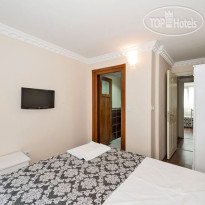 Merot Suites