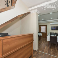 Merot Suites