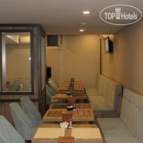 The Reina Hotel 