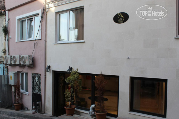Новые добавленные фото туристов The Reina Hotel 3*