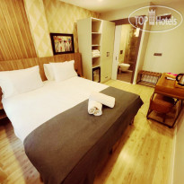 Le Port Hotel 