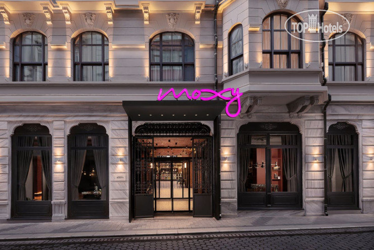 Moxy Istanbul Beyoglu