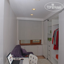 Aura Suites 