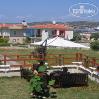 Cesmekes Houses