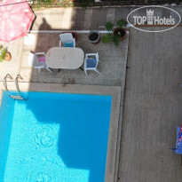 Missing-Link Hotel 