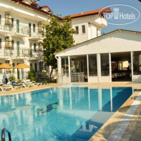 Seril Hotel Бассейн