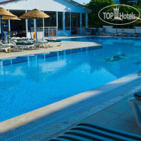 Seril Hotel Бассейн