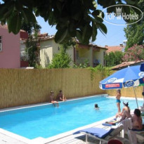 Adonis Hotel 