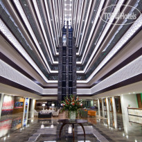 Ramada Plaza Antalya Лобби