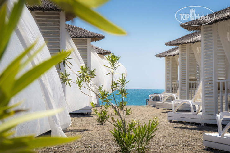 Пляж в Fikas Hotel 2*