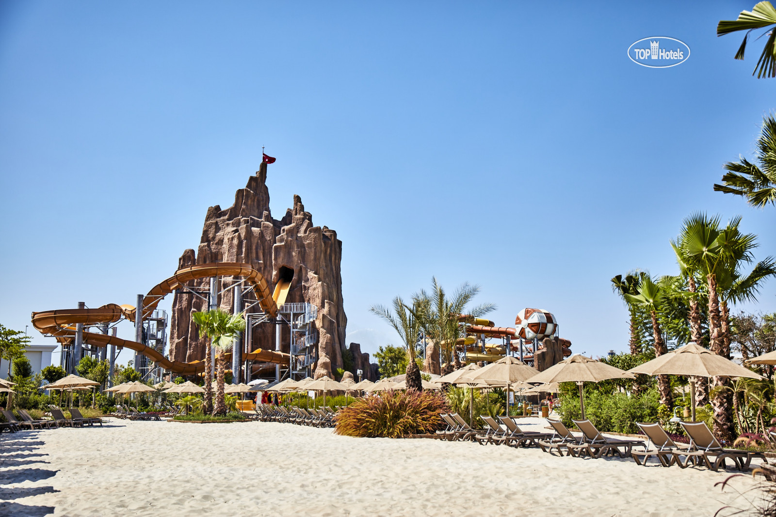 The land of legends kingdom hotel 5 турция белек. Парк аттракционов белек. Турция анталия легенда отель белек. Аквапарк ленд оф легендс турция. Белек турция парк развлечений легенда.
