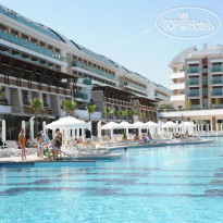 Crystal Waterworld Resort & Spa 