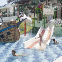 Crystal Waterworld Resort & Spa 