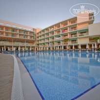 Основной бассейн  в TUI Blue Barut Andiz 4*