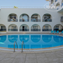 Side Aluna Hotel