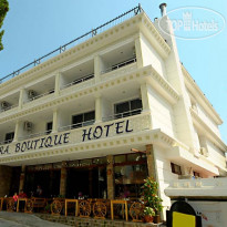 Aura Boutique Hotel 