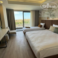 Vox Maris Resort