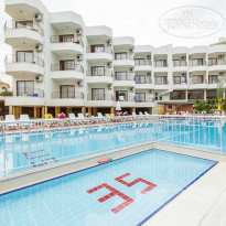 Side Resort Annex