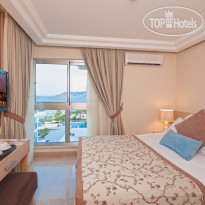 Xperia Saray Beach