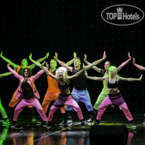 Rubi Platinum Spa Resort & Suites TODES DANCE SHOW