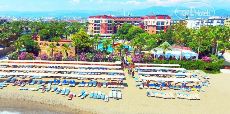Palmeras Beach Hotel