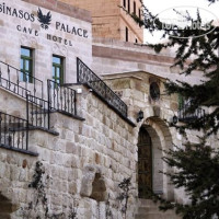 Sinasos Palace Cave Hotel 