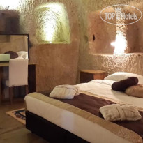 Amor Cave House 