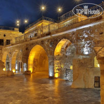 Golden Cave Suites 
