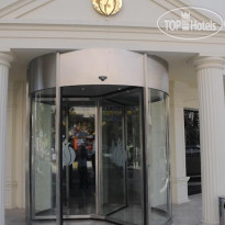 La Ville Hotel