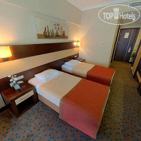 Mom Hotel