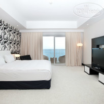 Aria Claros Beach & Spa Resort King Suite
