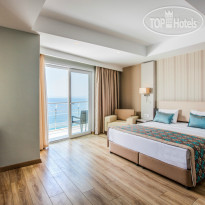 Aria Claros Beach & Spa Resort Junior Suite
