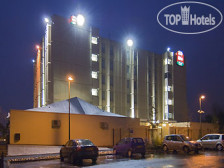 Ibis Lyon Est Bron 2*