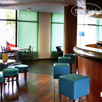 Suite Novotel Clermont Ferrand Polydome hotel Бар