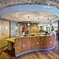 Suite Novotel Clermont Ferrand Polydome hotel Стойка регистрации