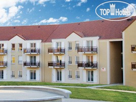 Фотографии отеля  Sejours & Affaires Roissy Village 2*