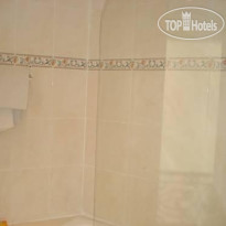 Metropole Lafayette Hotel 