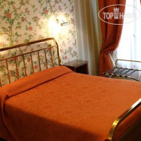 Azur Hotel 