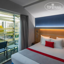 Holiday Inn Express Canal de la Villette 