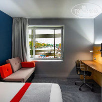 Holiday Inn Express Canal de la Villette 