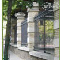 Arty Paris Porte de Versailles by Hiphophostels 