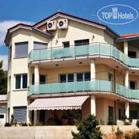 Tomislav Apartments 3*