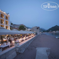 Riva Hotel 