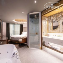 Merit Starlit Hotel & Residence 