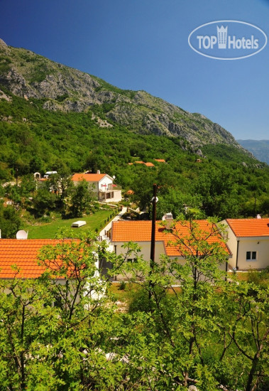 Фотографии отеля  Stone Bridge Eco Lodge 4*