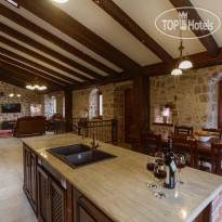 Talici Hill - Rustic Villas