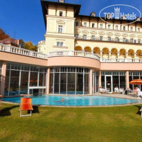 Falkensteiner Hotel Grand Spa Marienbad Терраса у бассейна