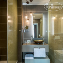 INNSIDE by Melia Prague Old Town Family Suite - bathroom